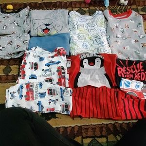 5t long sleve/ pants pajamas lol